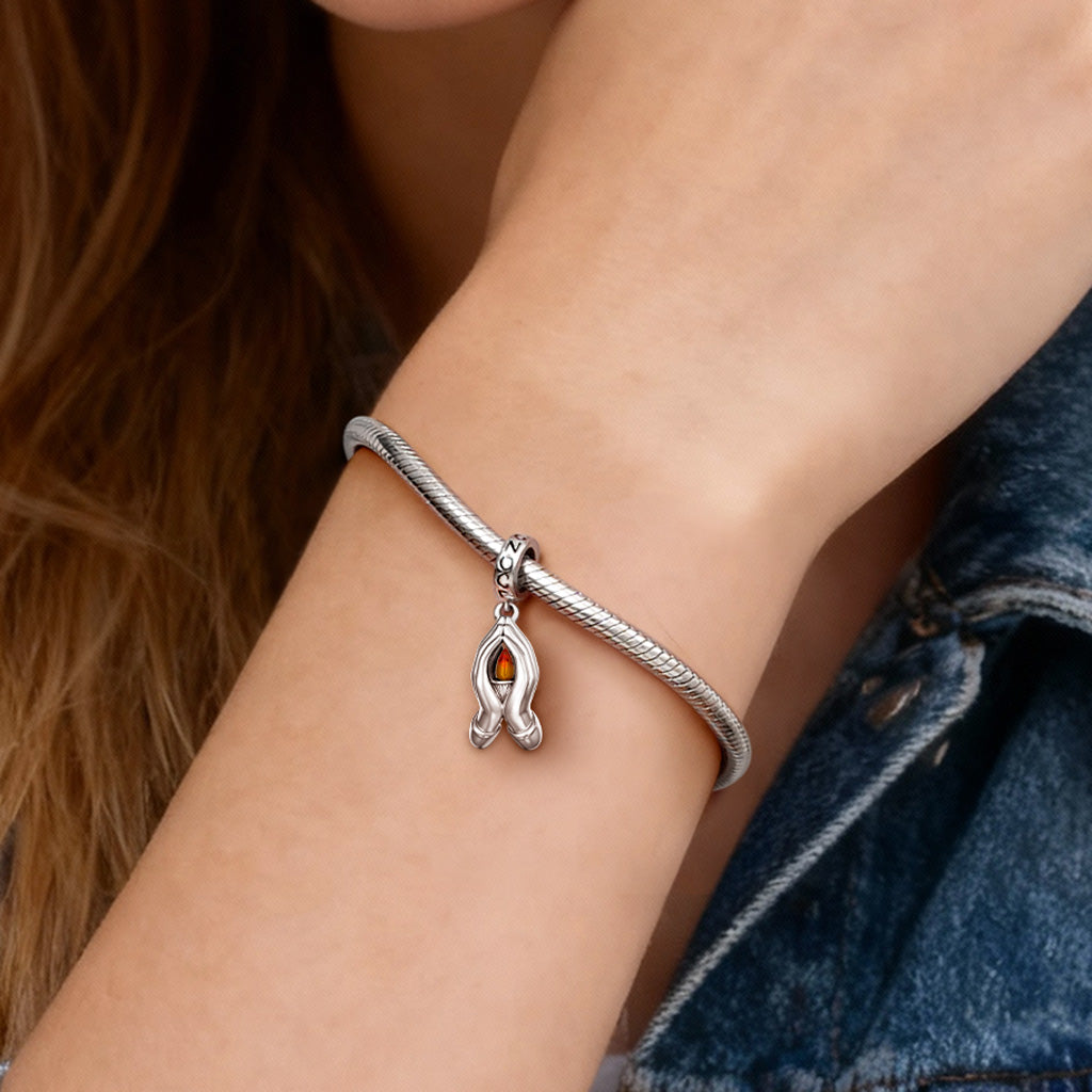 Gnoce Holding Fire In Both Hands Charm Platinum-plated Silver Blend_3